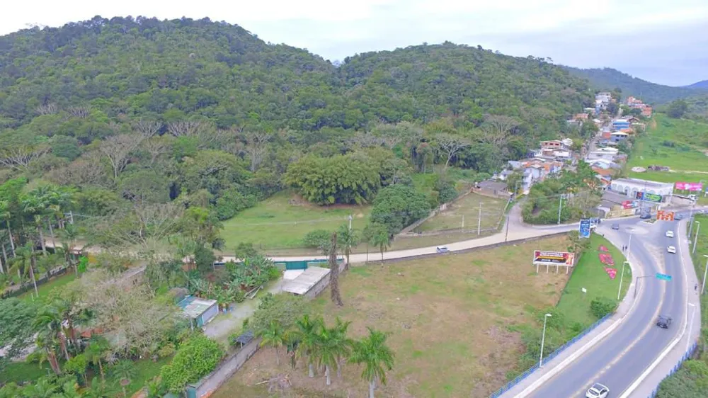 Terreno para venda no bairro Nova Esperança em Balneário Camboriú