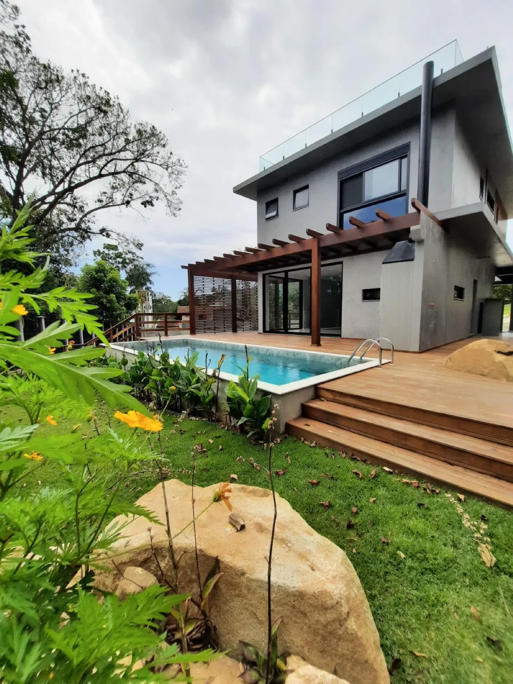 Casa 3 quartos para venda no bairro Taquaras em Balneário Camboriú