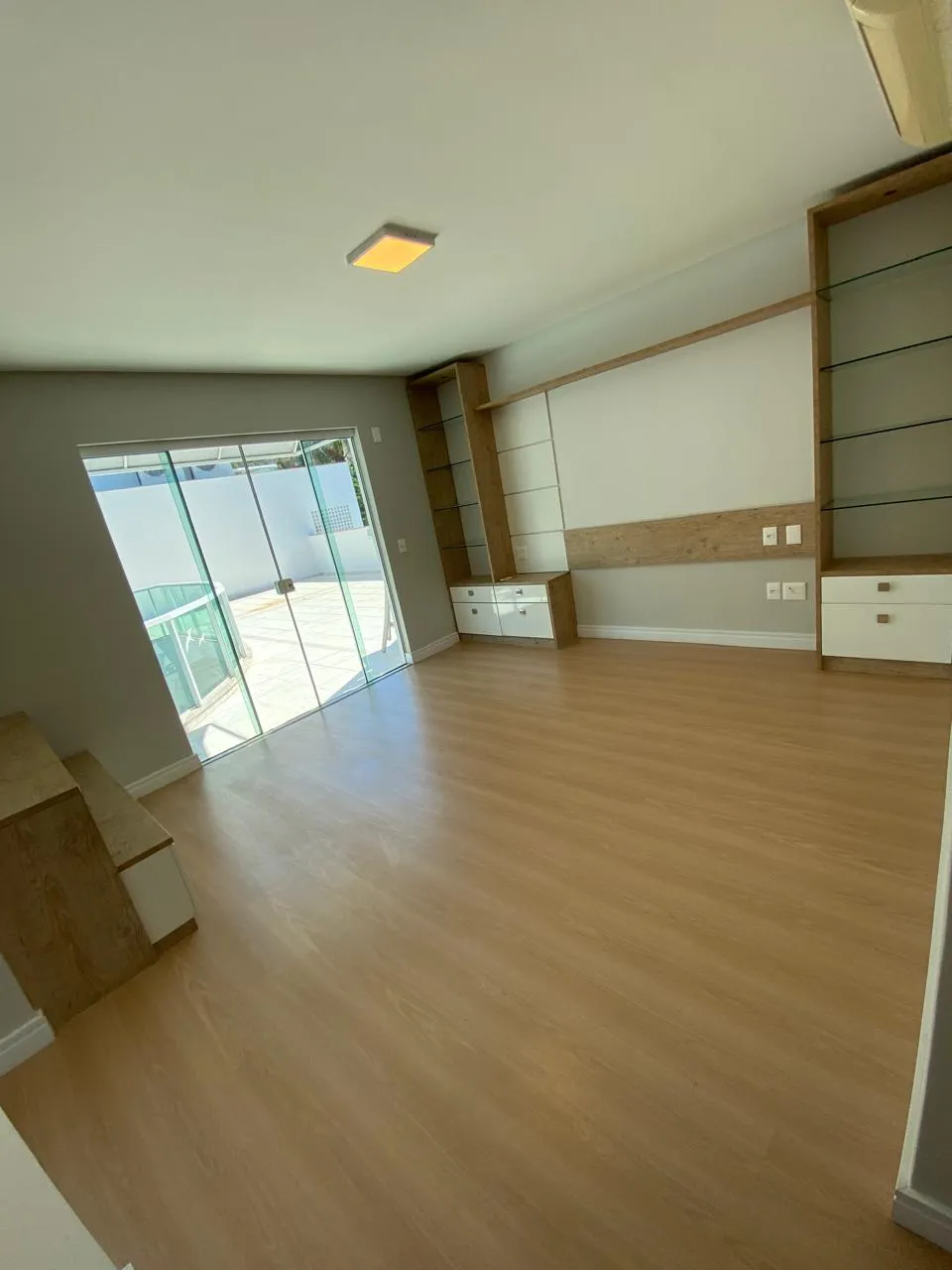 Casa 6 quartos para venda no bairro Estados em Balneário Camboriú