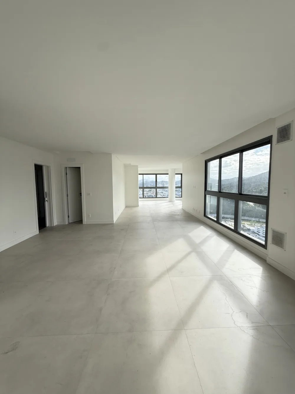 Apartamento 4 quartos para venda no bairro Centro em Balneário Camboriú