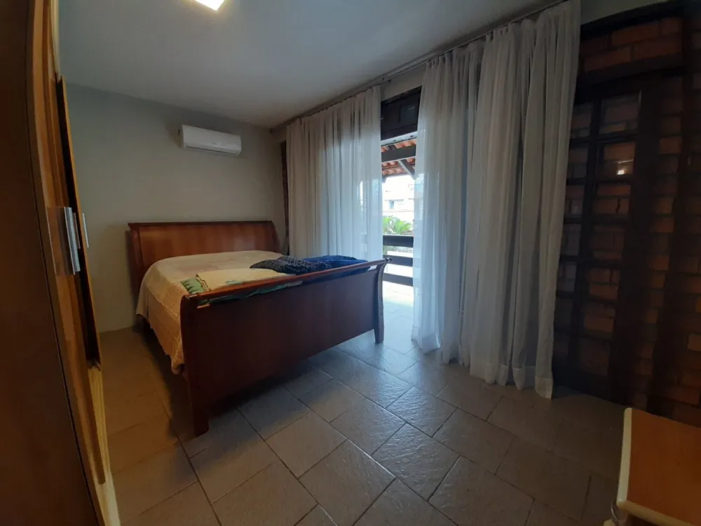 Excelente oportunidade de adquirir uma belíssima casa no Centro de Balneário Piçarras! 
