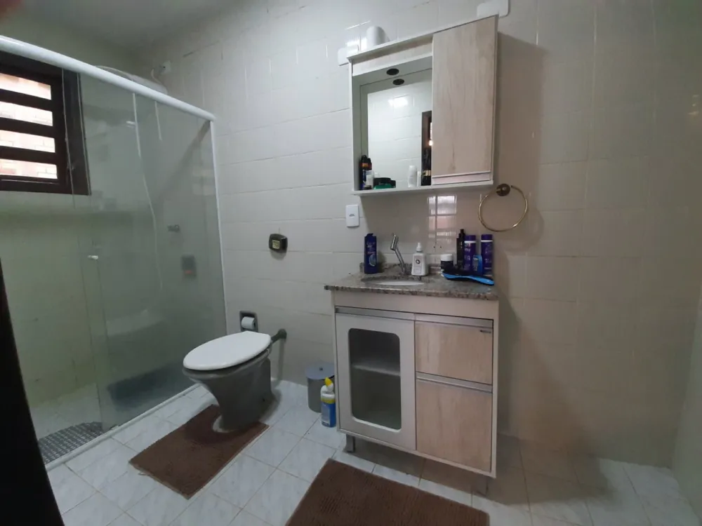 Excelente oportunidade de adquirir uma belíssima casa no Centro de Balneário Piçarras! 