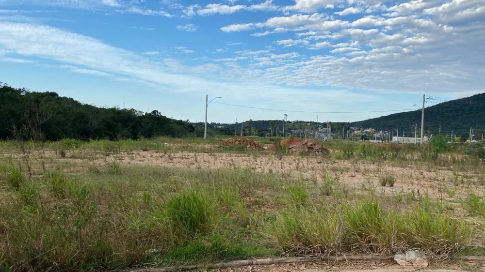 Terreno para venda no bairro Vargem do Bom Jesus em Florianópolis