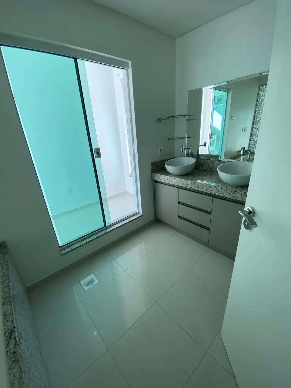 Casa 6 quartos para venda no bairro Estados em Balneário Camboriú