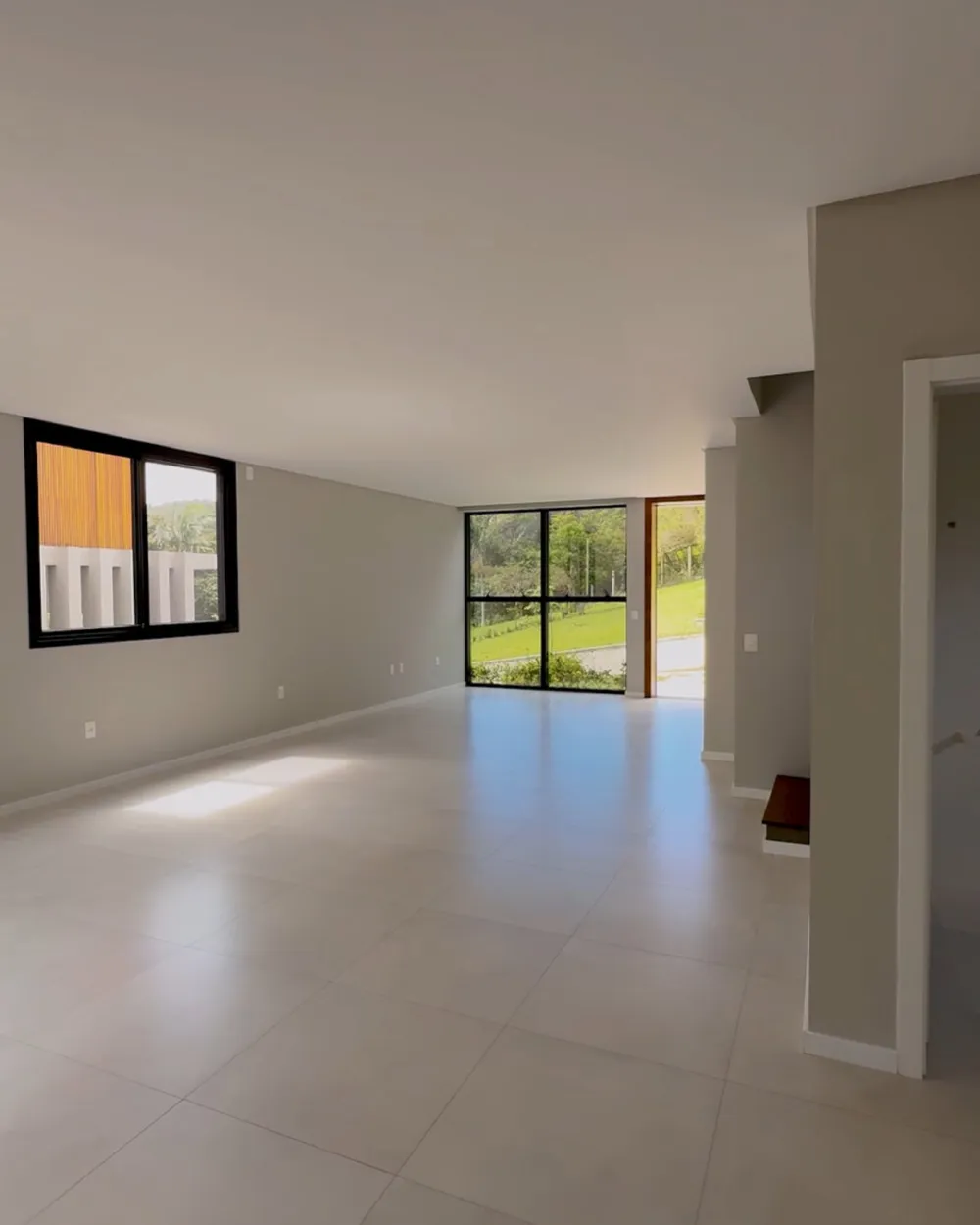Casa 3 quartos para venda no bairro Praia de Taquaras em Balneário Camboriú