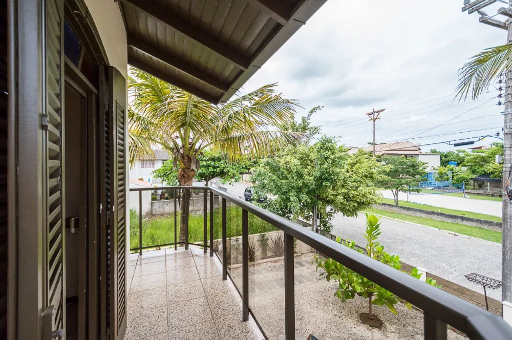 Casa 3 quartos para venda no bairro Morrinhos em Bombinhas