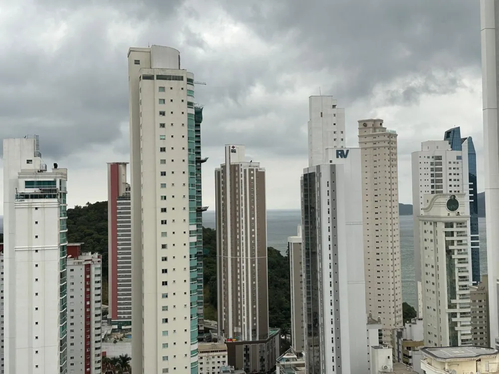Apartamento 3 quartos para venda no bairro Pioneiros em Balneário Camboriú