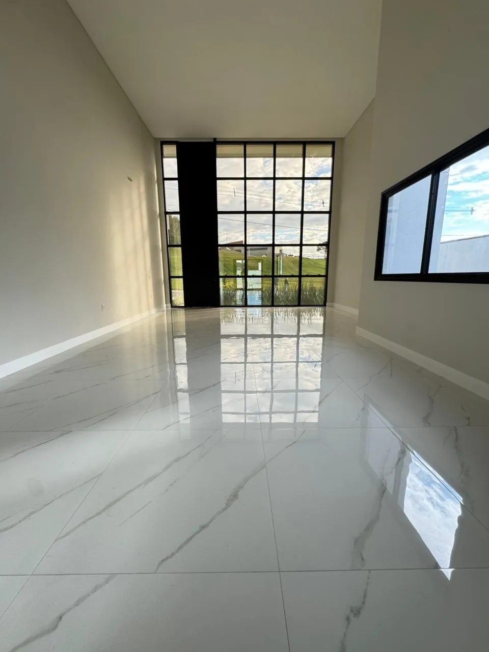 Casa 4 quartos para venda no bairro Santa Regina em Camboriú