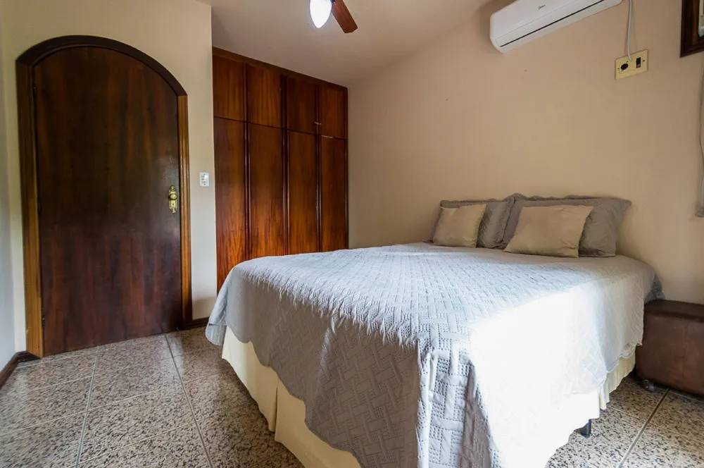 Casa 3 quartos para venda no bairro Morrinhos em Bombinhas