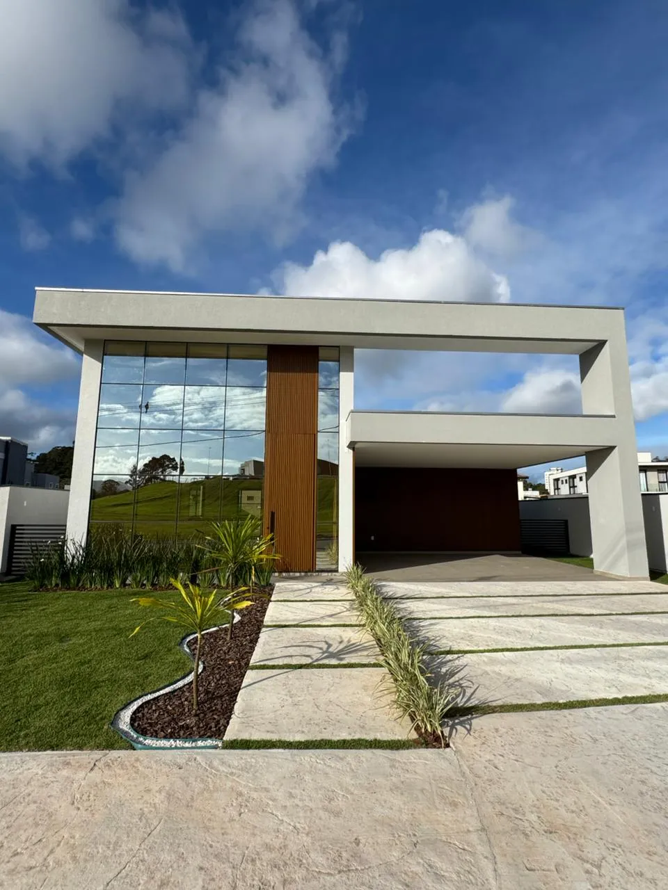 Casa 4 quartos para venda no bairro Santa Regina em Camboriú