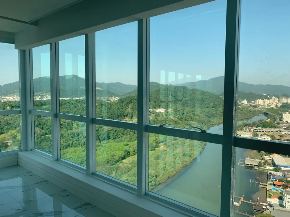 Apartamento 3 quartos para venda no bairro Barra Sul em Balneário Camboriú