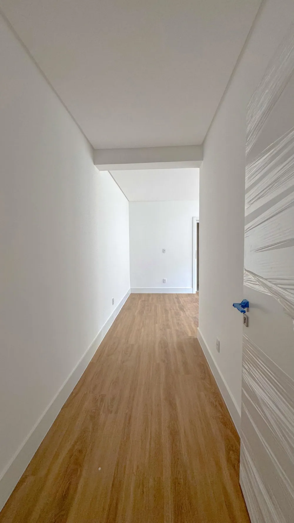 Apto. Garden 3 quartos para venda no bairro Praia do Estaleiro em Balneário Camboriú