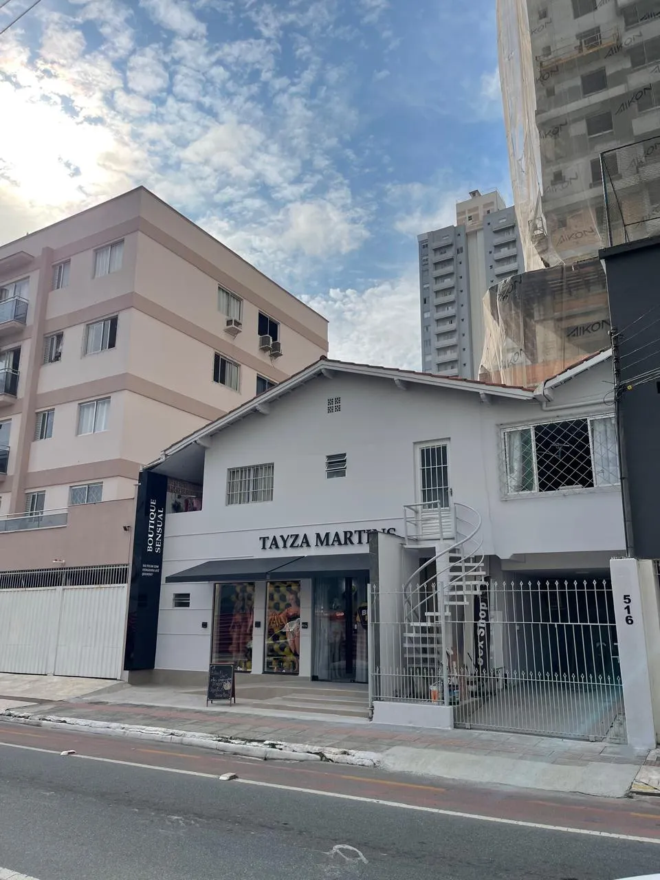 Casa para venda no bairro Centro em Balneário Camboriú