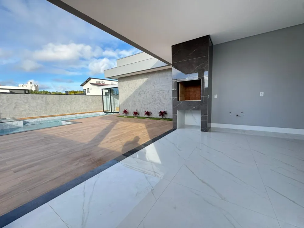 Casa 4 quartos para venda no bairro Santa Regina em Camboriú