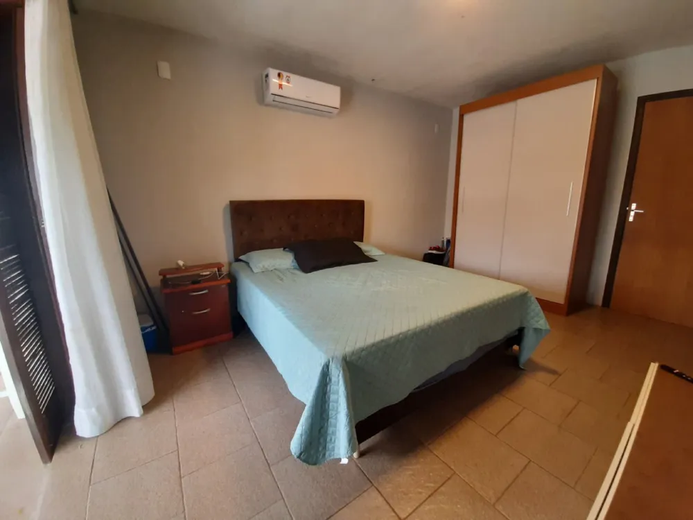 Excelente oportunidade de adquirir uma belíssima casa no Centro de Balneário Piçarras! 