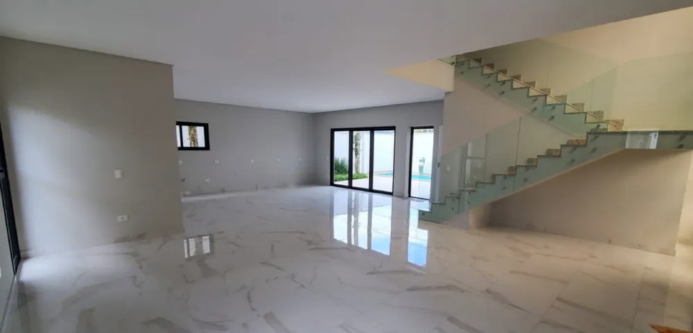 Casa 4 quartos para venda no bairro Barra em Balneário Camboriú