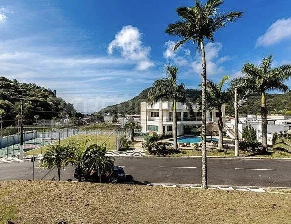Terreno para venda no bairro Barra em Balneário Camboriú