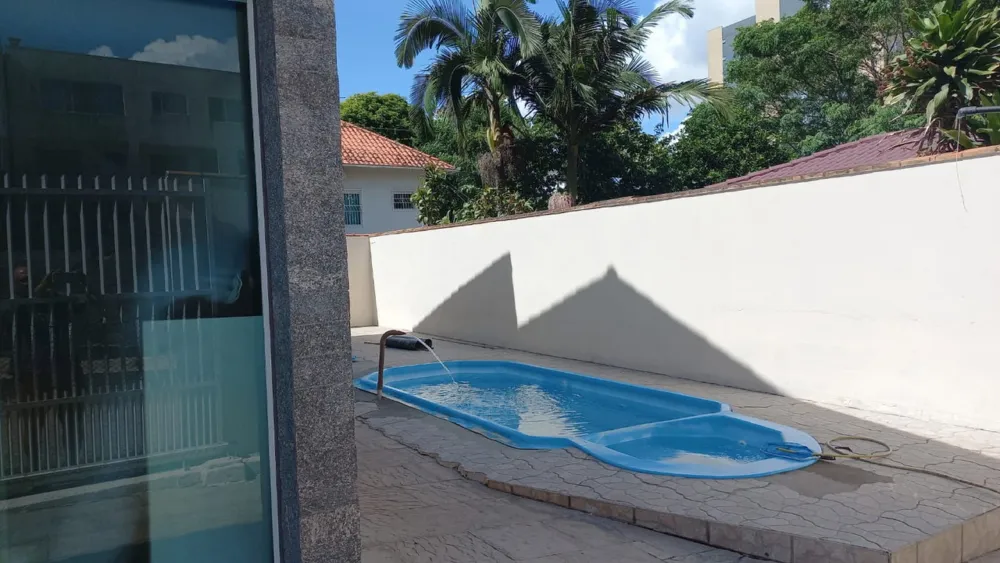 Excelente oportunidade de adquirir uma belíssima casa no Centro de Balneário Piçarras! 