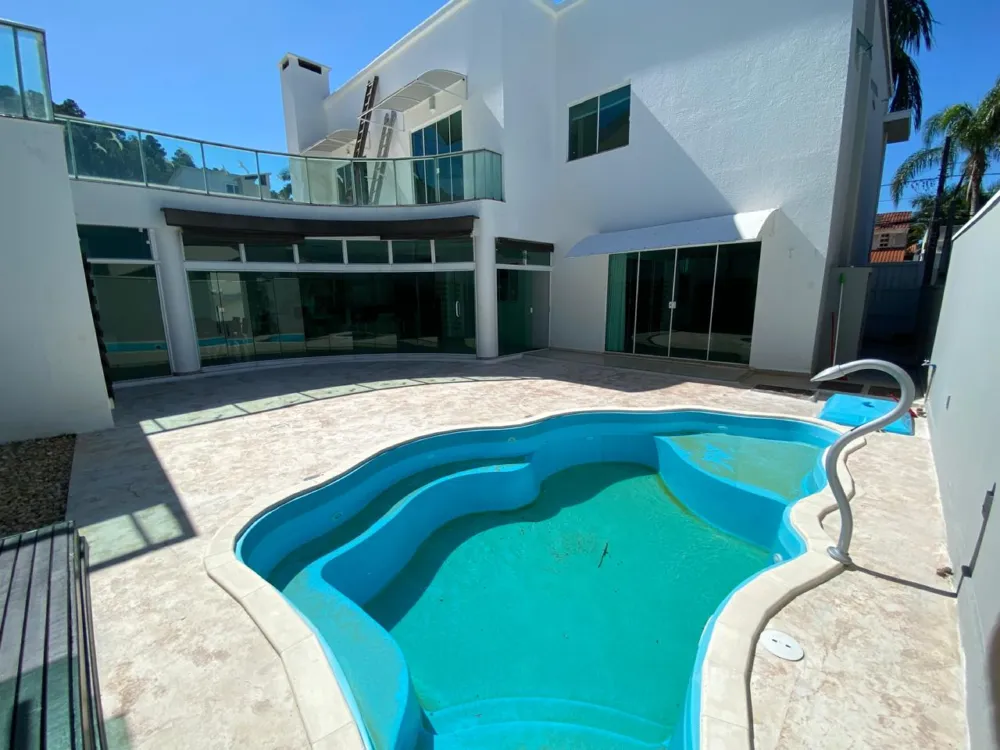 Casa 6 quartos para venda no bairro Estados em Balneário Camboriú
