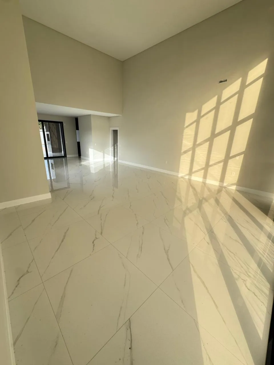 Casa 4 quartos para venda no bairro Santa Regina em Camboriú