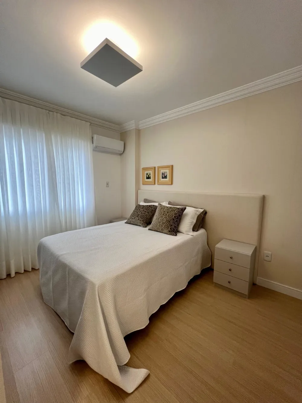 Apartamento à Venda – Centro de Balneário Camboriú Valor: R$ 1.850.000,00