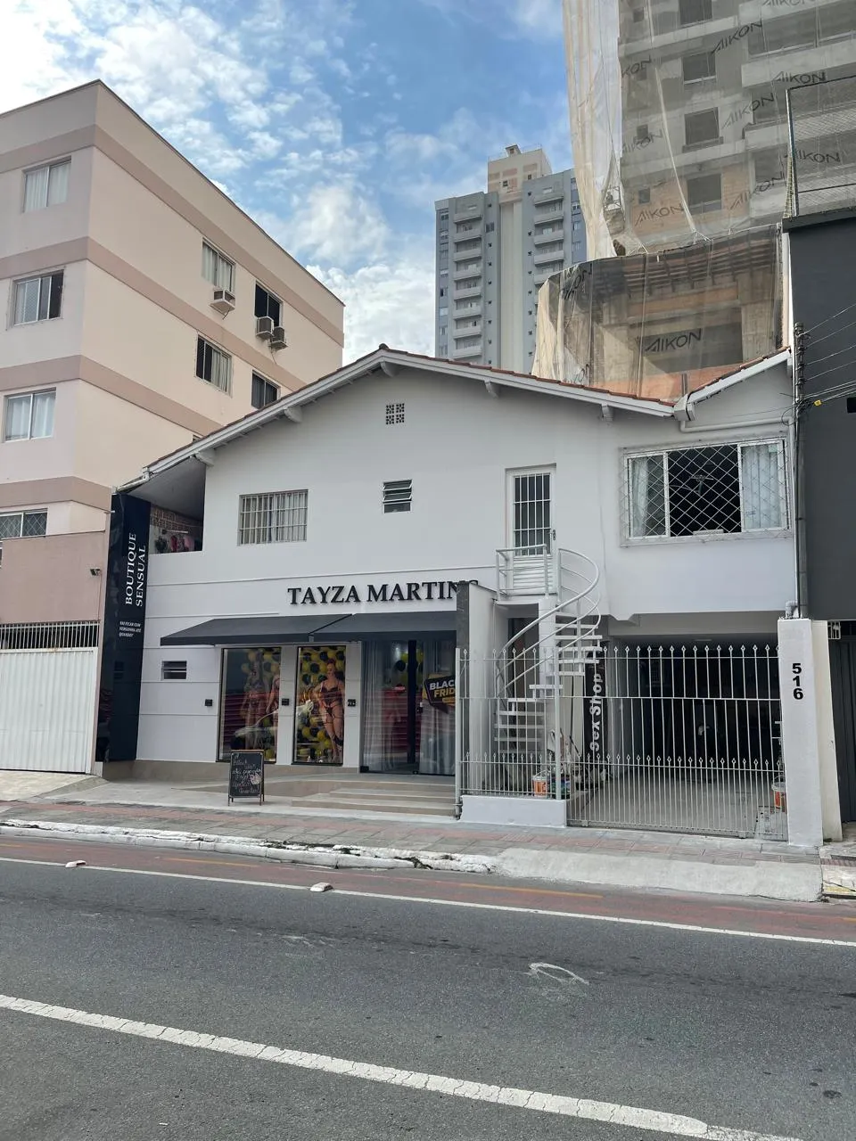 Casa para venda no bairro Centro em Balneário Camboriú
