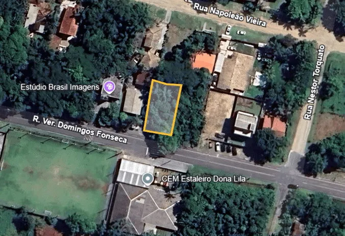 Terreno para venda no bairro Praia do Estaleiro em Balneário Camboriú