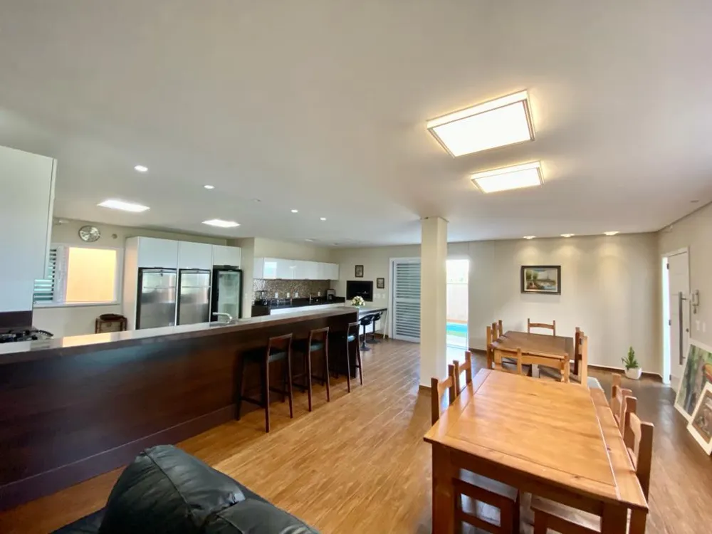 Casa 7 quartos para venda no bairro Meia Praia em Navegantes