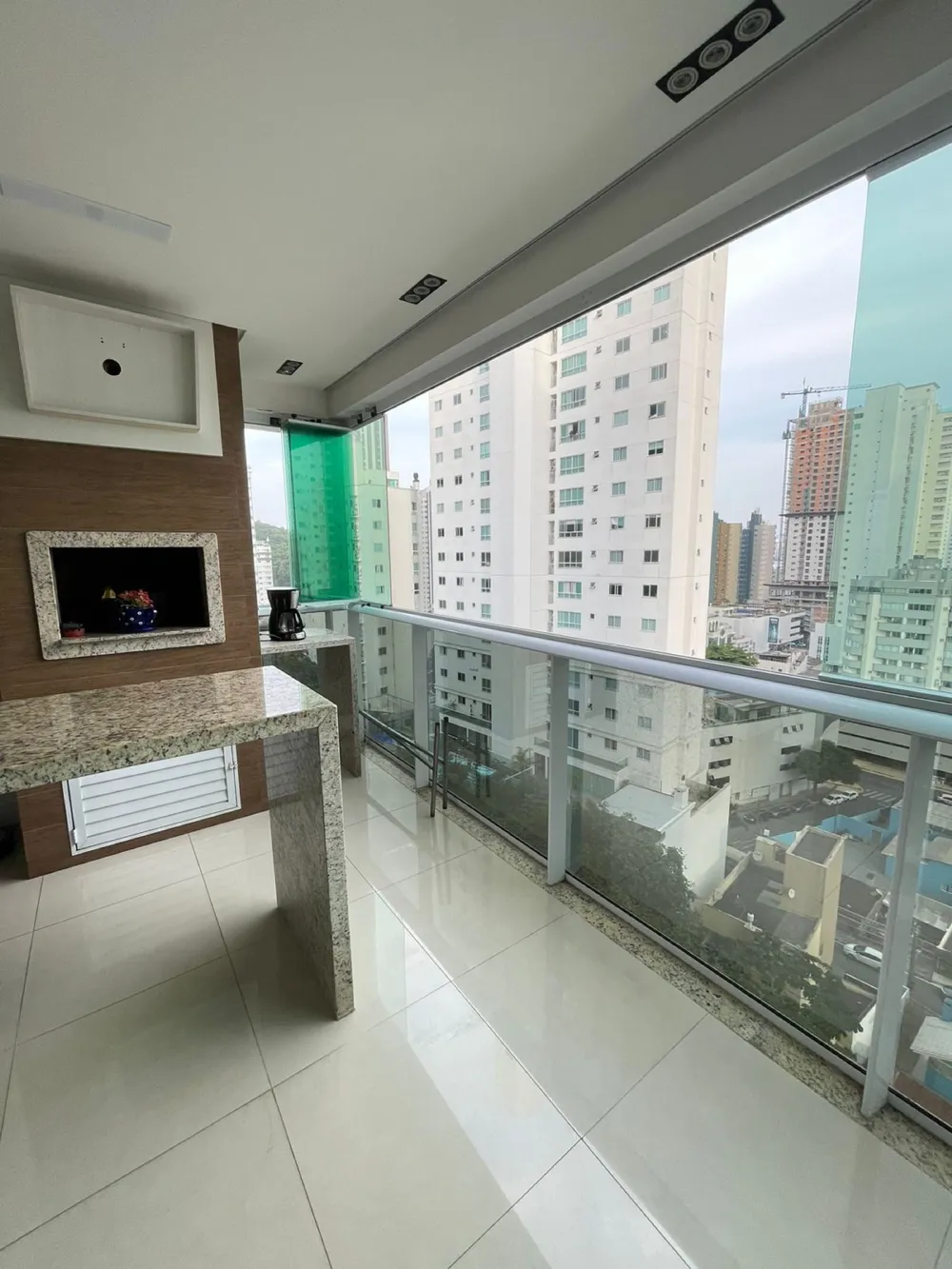 Apartamento 3 quartos para venda no bairro Pioneiros em Balneário Camboriú