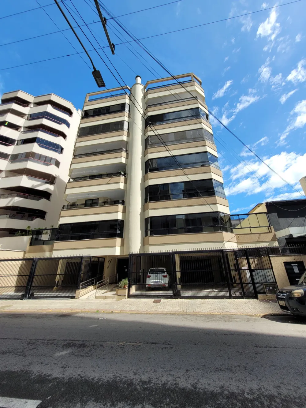 Apto diferenciado 2 quartos para venda no bairro Meia Praia em Itapema