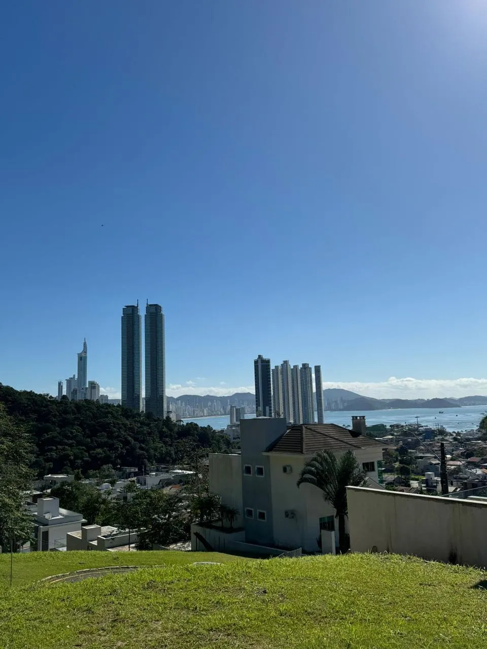 Terreno para venda no bairro Barra em Balneário Camboriú