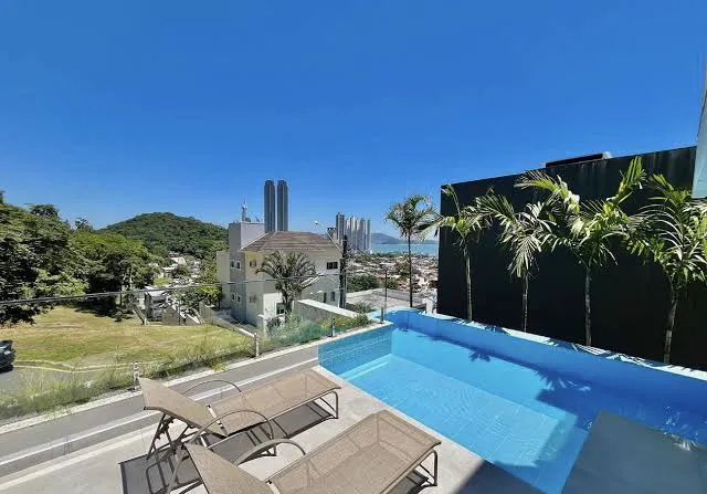Terreno para venda no bairro Barra em Balneário Camboriú