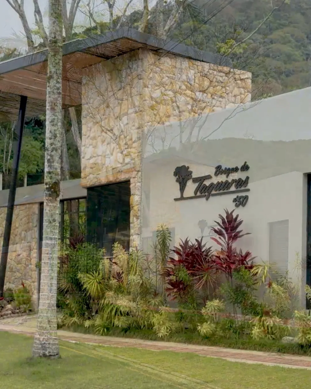 Casa 3 quartos para venda no bairro Praia de Taquaras em Balneário Camboriú