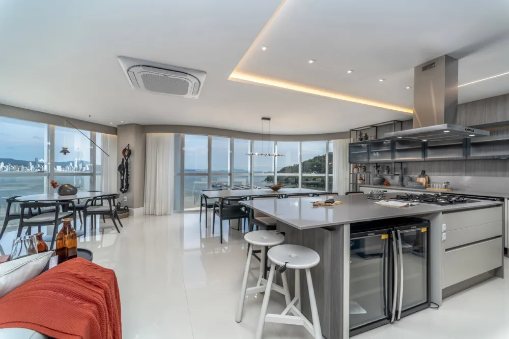 Apartamento 4 quartos para venda no bairro Centro em Balneário Camboriú