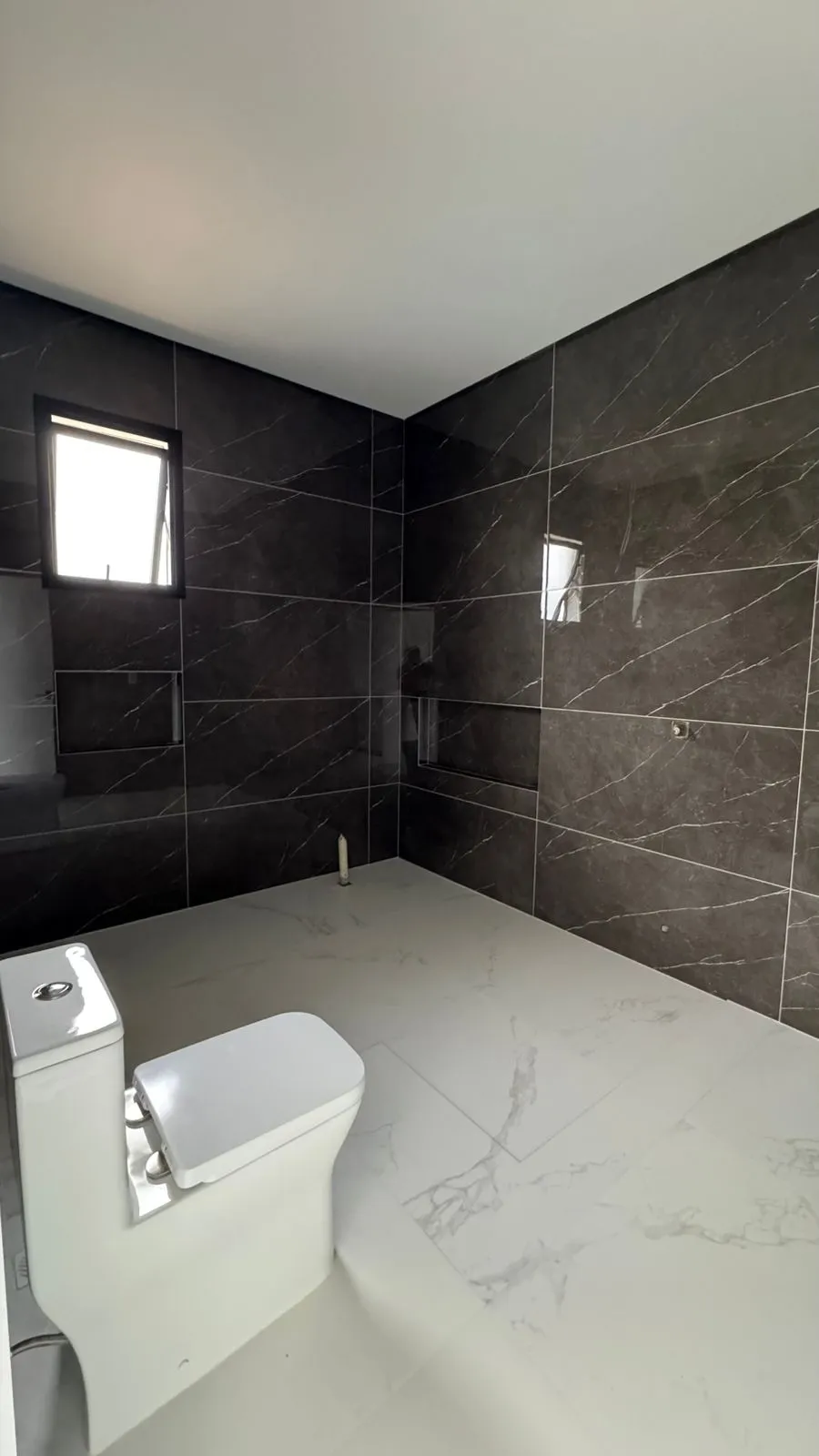 Casa 4 quartos para venda no bairro Santa Regina em Camboriú
