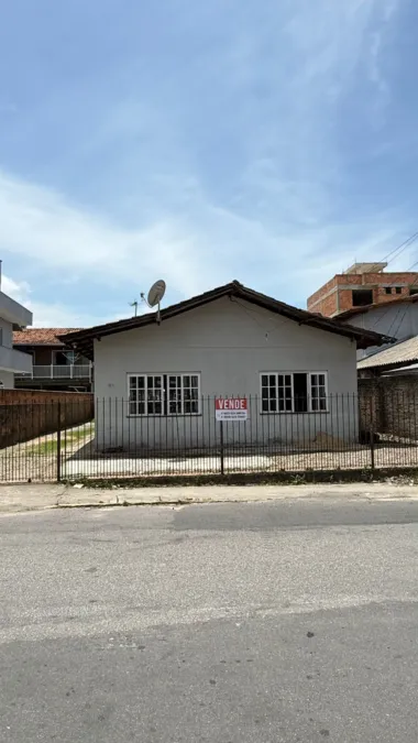 Casa 5 quartos para venda no bairro Areias em Camboriú