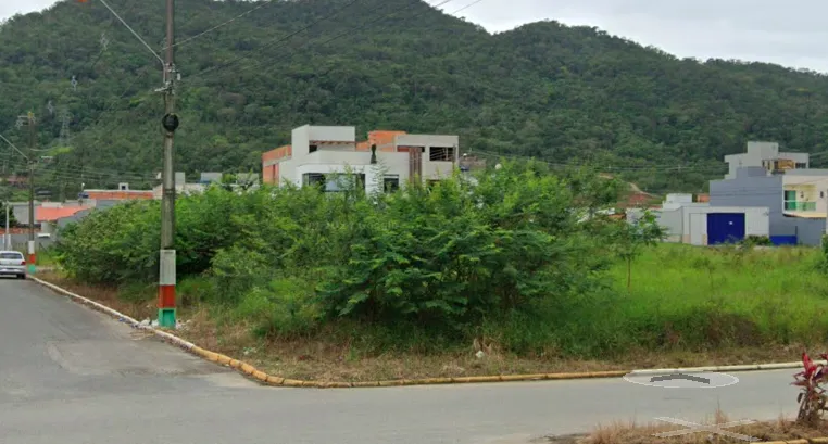 Terreno para venda no bairro Rio Pequeno em Camboriú