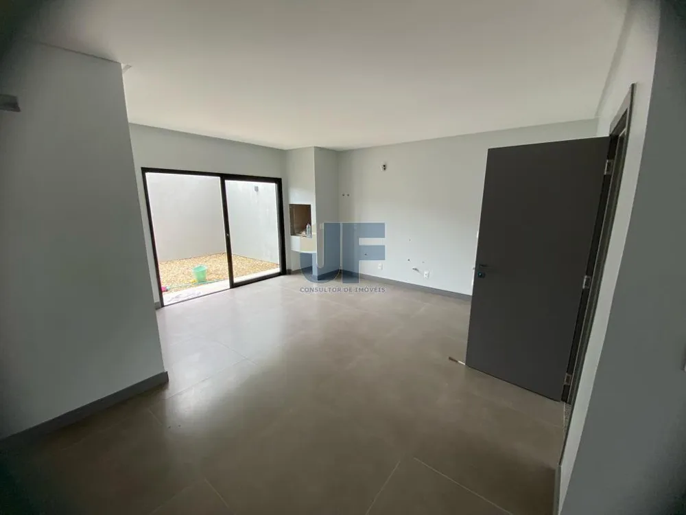 Excelente oportunidade de adquirir sobrado novo moderno em Camboriú.