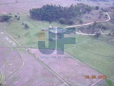 Essa fazenda no bairro Penha, em Paulo Lopes/SC, é uma oportunidade excepcional 