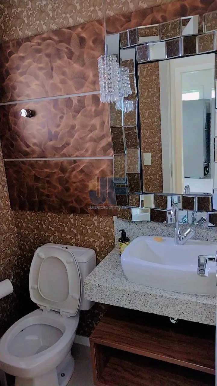 Ótima oportunidade de compra! Este belo apartamento localizado no centro de Balneário Camboriú