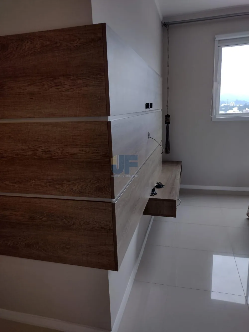 Ótima oportunidade de compra! Este belo apartamento localizado no centro de Balneário Camboriú