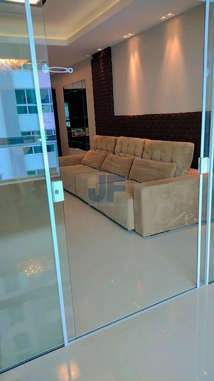 Ótima oportunidade de compra! Este belo apartamento localizado no centro de Balneário Camboriú