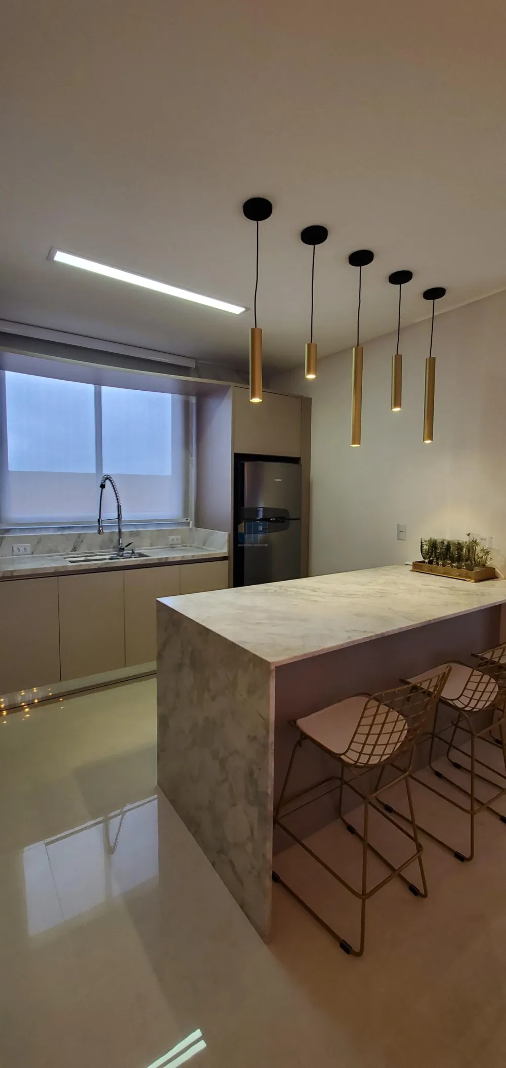 Venha morar no centro de Balneário Piçarras em um incrível apartamento.