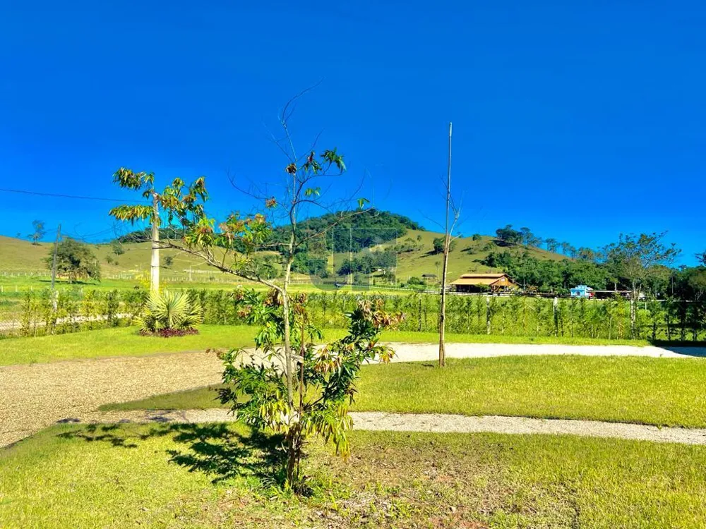 Vende-se um belíssimo Sítio/Chácara no centro da cidade de Itajaí. Com área tota