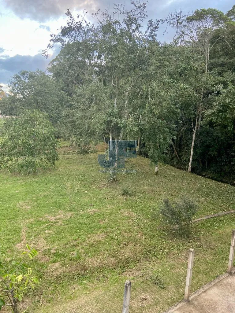 Vende-se um belíssimo Sítio/Chácara no centro da cidade de Itajaí. Com área tota