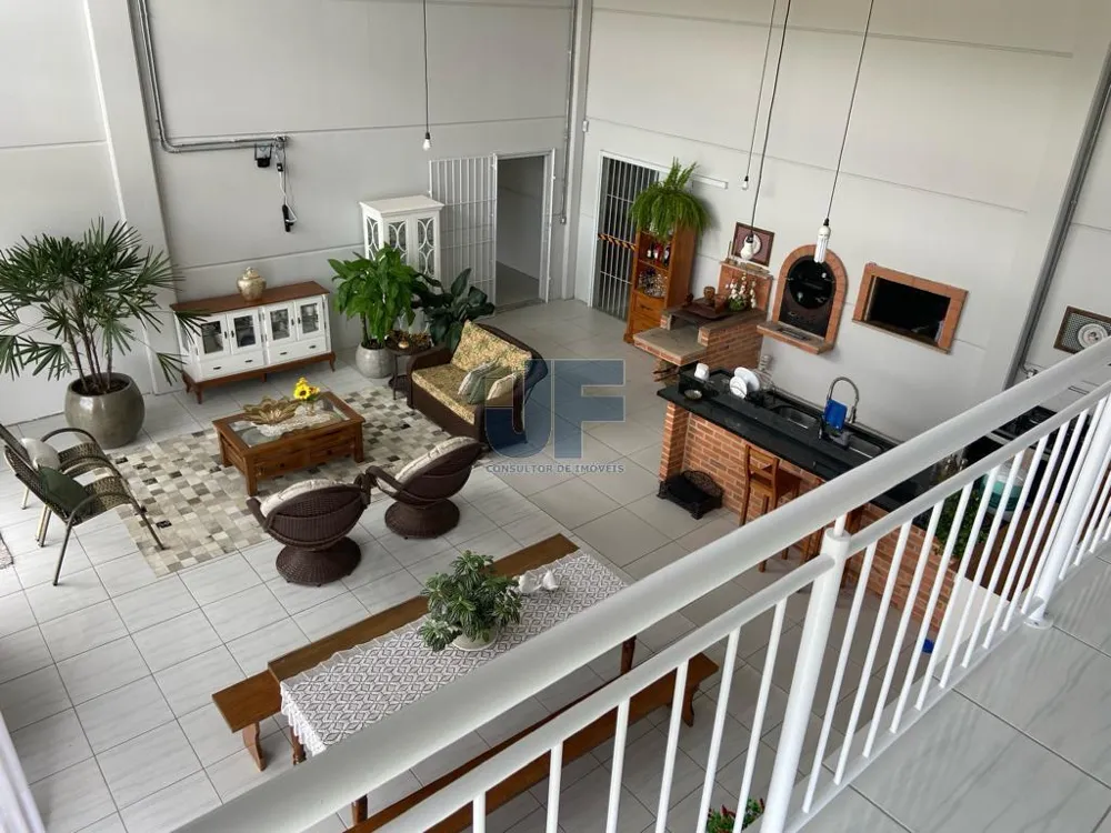 Vende-se um belíssimo Sítio/Chácara no centro da cidade de Itajaí. Com área tota