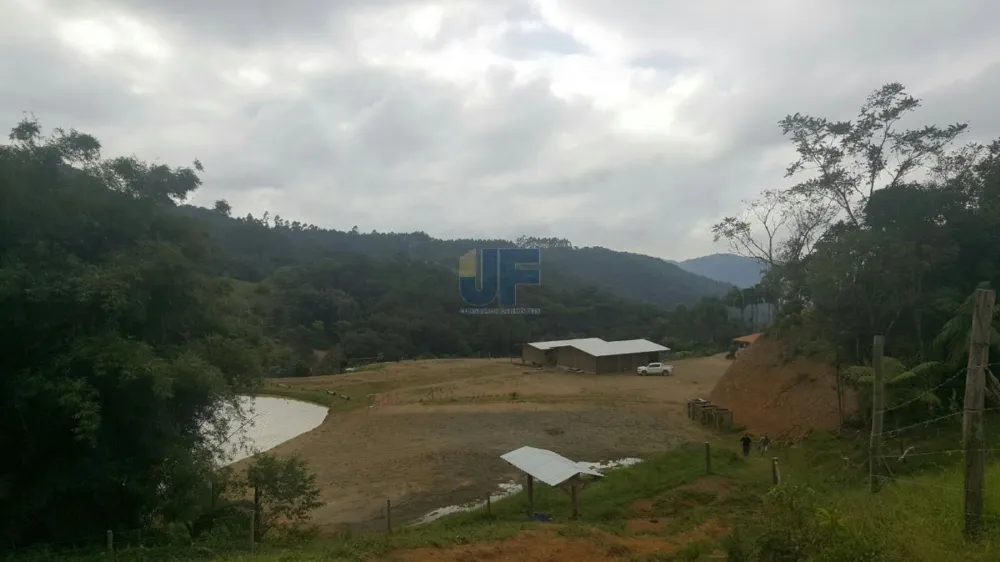 TERRENO COM PASTAGEM A VENDA EM NOVA TRENTO COM PASTO E CAHOEIRA