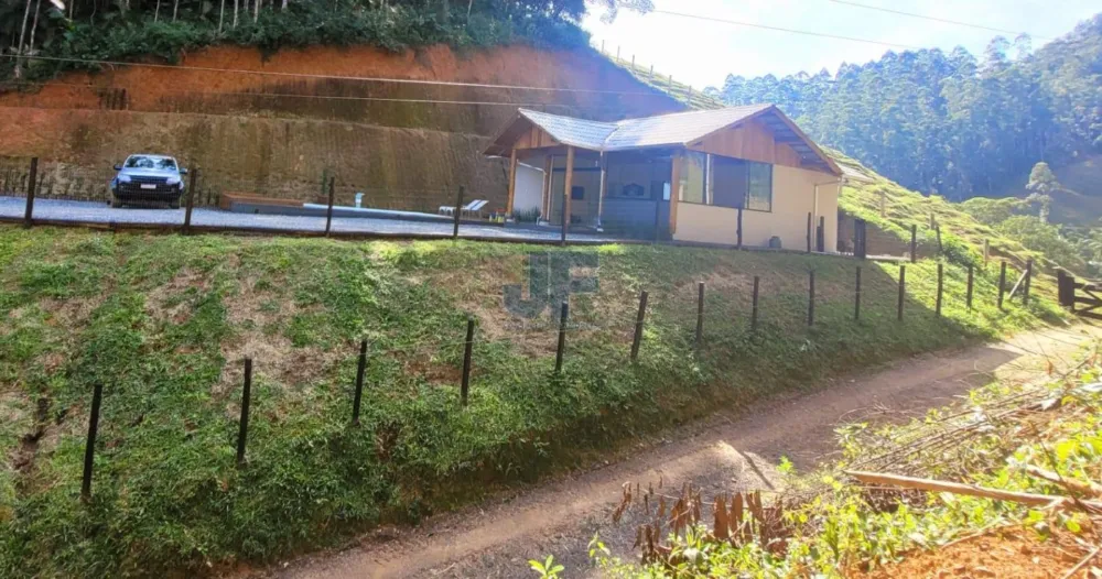  Linda Chácara de Alto Padrão  em Nova Trento Grande Florianopolis 