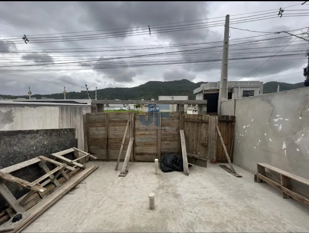 Sobrado 3 quartos para Venda no bairro Rio Pequeno em Camboriú