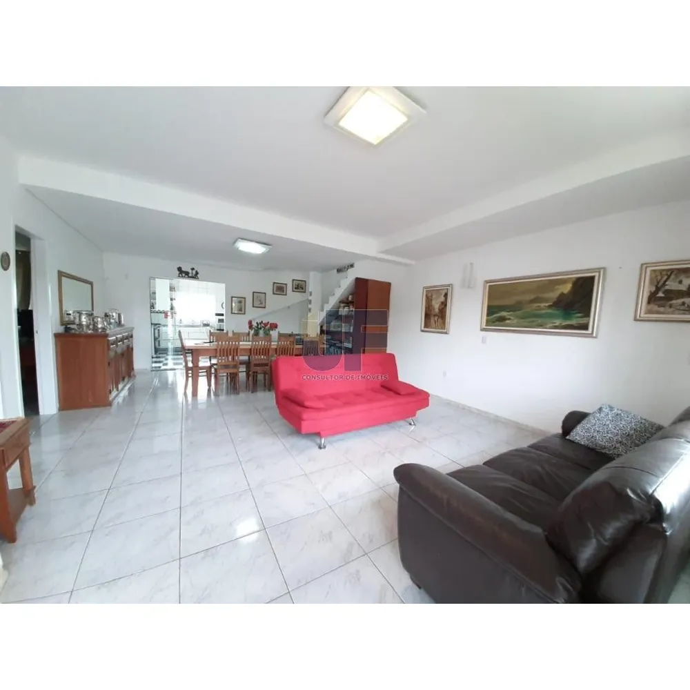 Casa 4 suítes para Venda no bairro Cedro em Camboriú